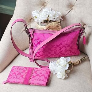 Vintage Coach Hamptons Signature Jacquard Shoulder Bag & Wallet Set ( Pink )